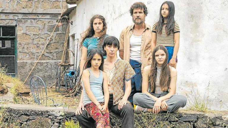 Los protagonistas de este inquietante thriller ambientado en Canarias. foto: RTVE