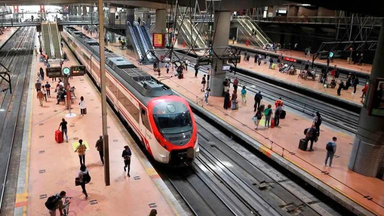 También denuncian una externalización de cargas de trabajo. Foto: EFE