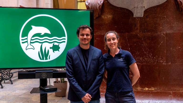 La directora del CRAM y el regidor de Medi Ambient en la presentación del acto. Foto. Cedida