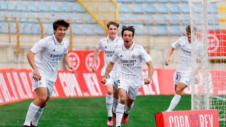 Pol Fortuny celebra un gol con el Juvenil A del Real Madrid la pasada temporada. foto: real madrid