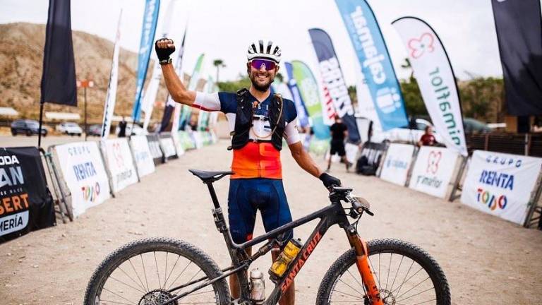Pau Marzà sube al segundo escalón del podio en la Titan Desert Almería