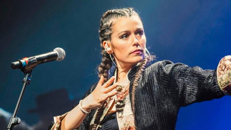 Isabel Aaiún es la autora de «Potra salvaje», numero 1 en la lista de ventas de España.