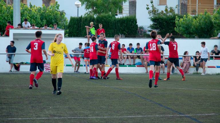 Un partido de la edición de la Hospitalet Football Cup 2022. Foto: Cedida