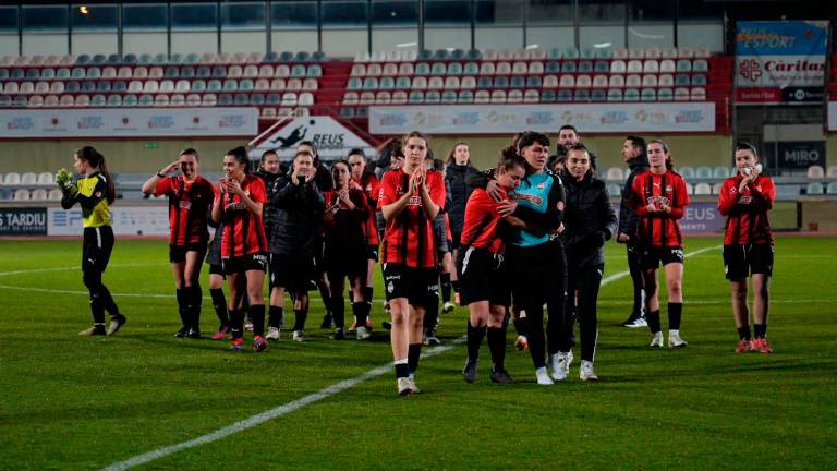 Las jugadoras del Reus celebran el triunfo ante el Pallejà. Foto: Vicki Viana
