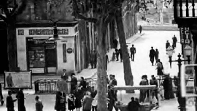 Carretó de llaminaduresa prop del Moto Club, l’any 1960. foto: Arxiu Rafael Vidal / Tarragona Antiga