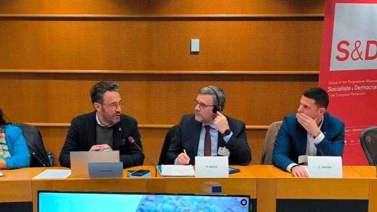 Pere Segura, a la izquierda de la imagen, en Bruselas. Foto: Cedida