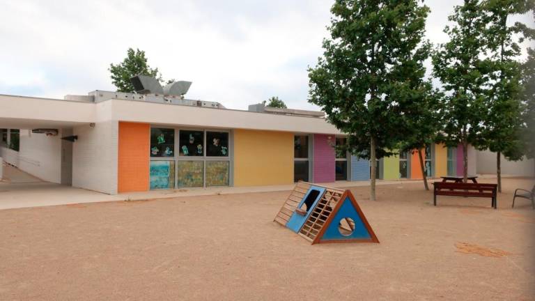 L’escola els Quatre Vents de Sant Jaume dels Doments ja té plaques solars. foto: ROSER URGELL