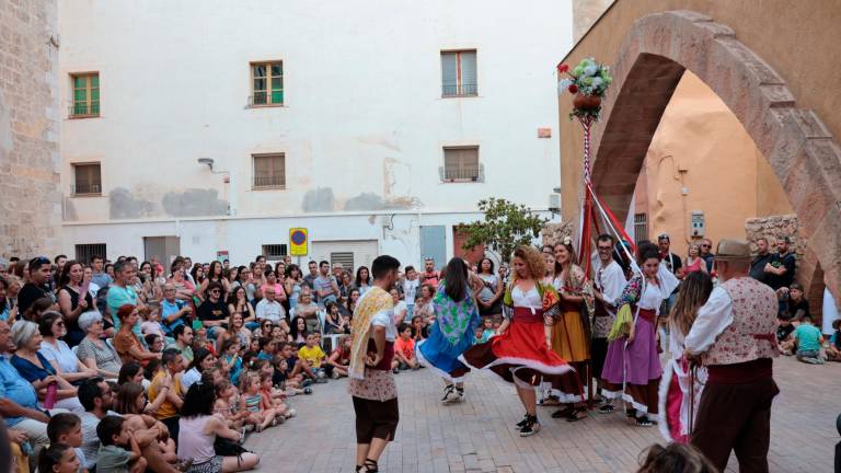 El ball de gitanes de Valls en la seva actuació als Arcs del Celler del Paborde. Foto: Roser Urgell