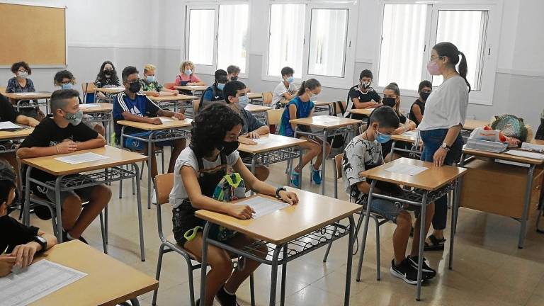 Una aula de primero d’ESO del institut Ramon Barbat Miracle de Vila-seca, en el primer dia del curso 2021-2022. Foto: ACN
