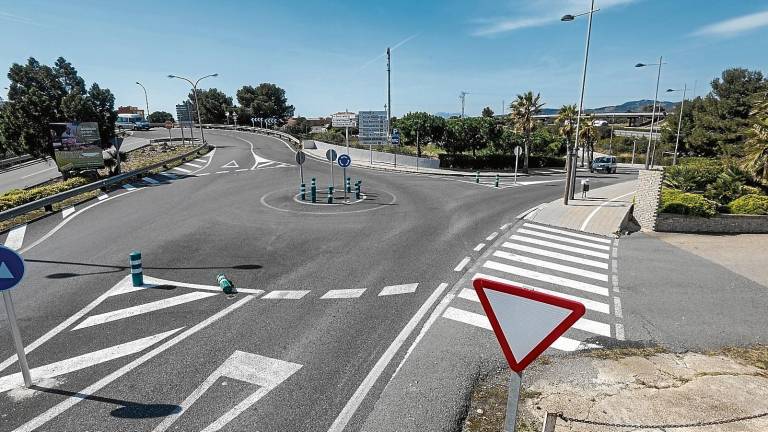 Espai on es construirà la nova rotonda d’accés al municipi. Foto: Joan Revillas