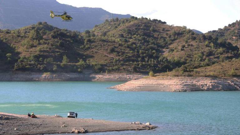 Imagen del dispositivo de búsqueda, el viernes, en el pantano de Siurana. ACN