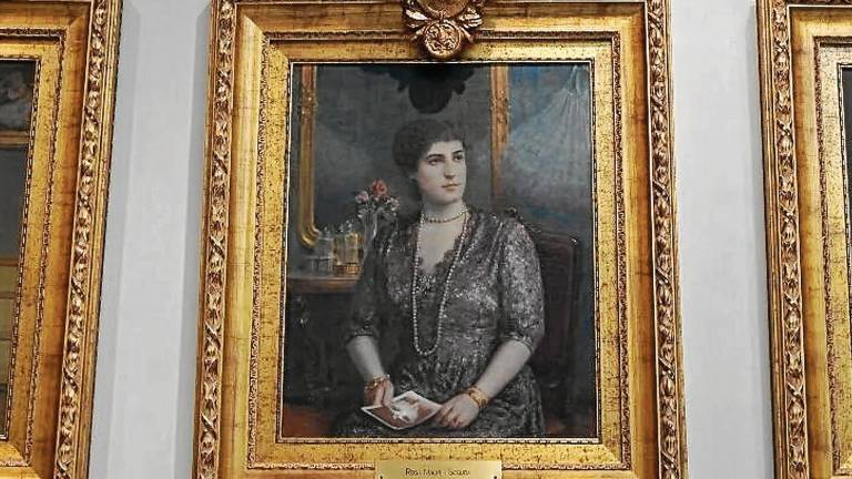 Retrato de Roseta Mauri en la Galería de Fills Il·lustres del Ayuntamiento. FOTO: A. González