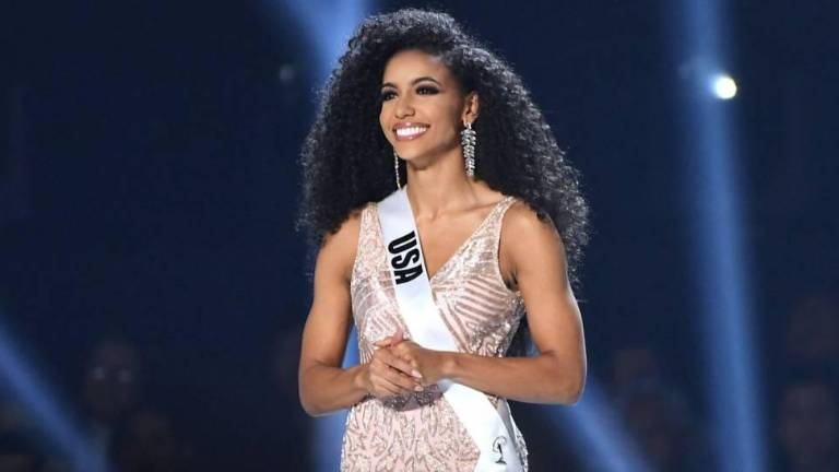 Imagen de Cheslie Kryst cuando ganó el concurso Miss Estados Unidos en 2019. Foto: Cedida