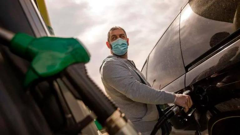 La OCU reclama eliminar los impuestos de los carburantes