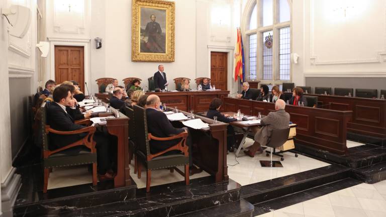 Imagen del pleno celebrado este lunes en el Ayuntamiento de Reus. Foto: A. Mariné