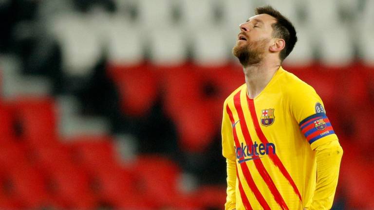 Leo Messi se lamenta tras fallar el penalti ante Keylor Navas. FOTO: EFE