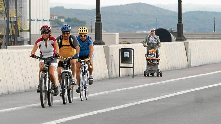 En cada rincón de las ciudades se pueden encontrar bicicletas. Foto: DT