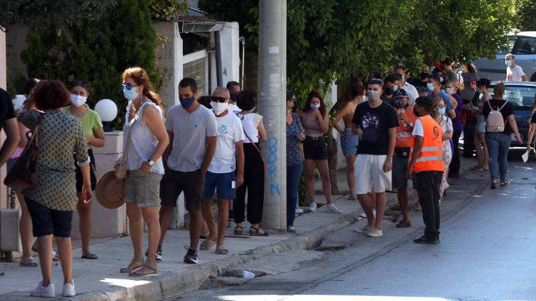 Tarragona sigue rozando los 500 contagios y se dispara la presión hospitalaria. Foto: EFE