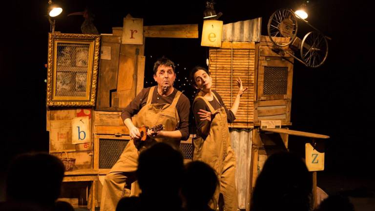 Zum-zum Teatre representa 'La gallina dels ous d'or' a Valls. Autor: Tony Redondo