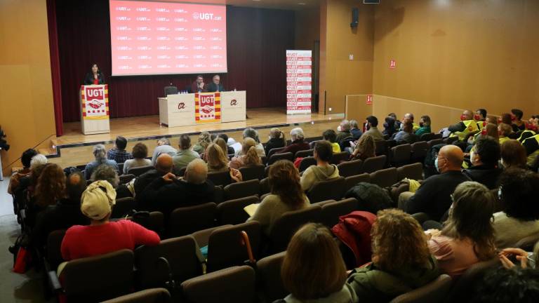 Los delegados de UGT de Tarragona han celebrado una asamblea en el aula Magna del Campus Catalunya de la URV. Foto: ACN