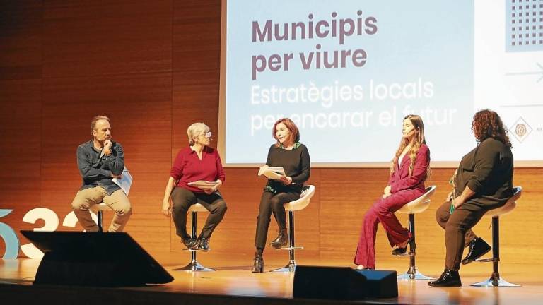Sergi Raventós, Carme Porta, Montserrat Pagès, la periodista Elizabeth López y Cristina Sánchez. FOTO: A.M.