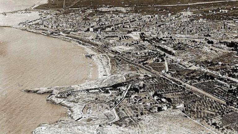 Vista aérea de Tarragona de principios de los años 30. Foto: Josep Gaspar. Institut Cartogràfic de Catalunya.