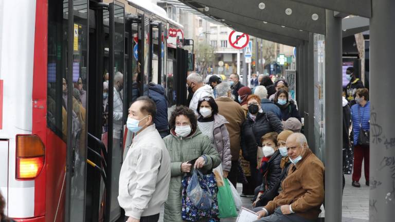 Los parones en el servicio de bus municipal se arrastran desde hace semanas. foto: Pere Ferré