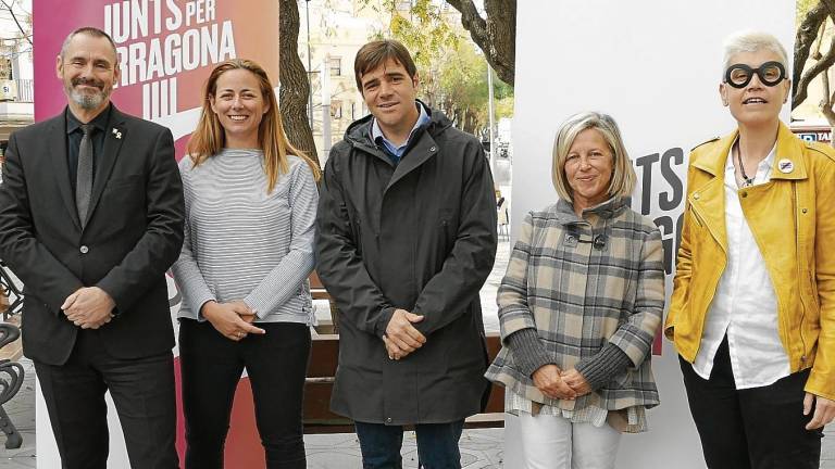 Los cinco primeros de la lista de JxTGN en 2019, con independientes y miembros de Junts per Catalunya y del PDeCAT. FOTO: DT