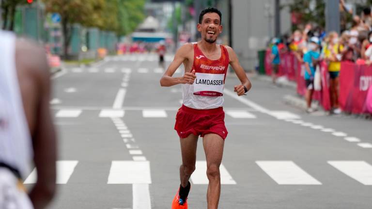 Ayam Lamdassem finalizó en la quinta posición de Maratón. FOTO: EFE