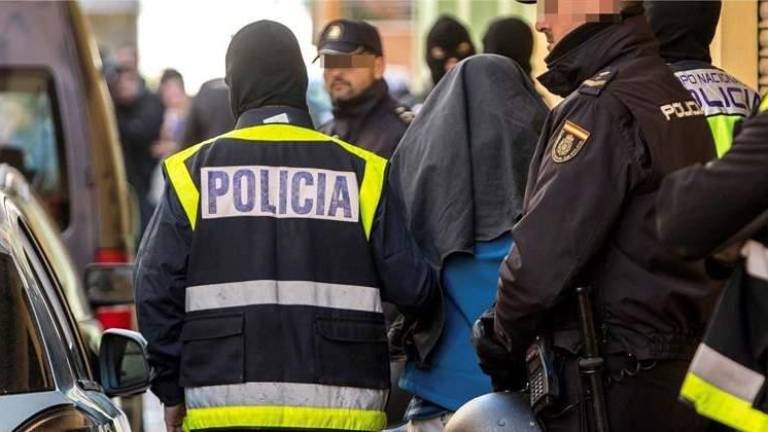 Imagen de archivo de la detención de un yhiadista en España. Foto: EFE