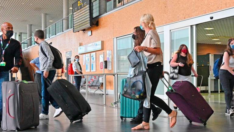 Imagen de la llegada de turistas en el Aeropuerto de Reus. Foto: A. González