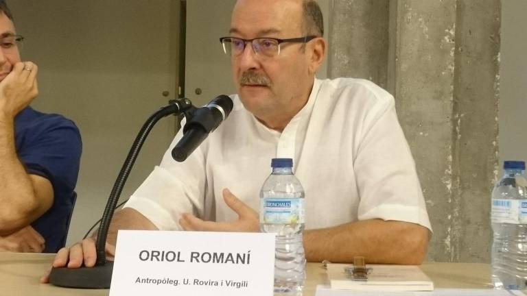Oriol Romaní, del Departament d’Antropologia de la URV, durante una conferencia. Ha estudiado el concepto de tribu urbana. Foto: DT