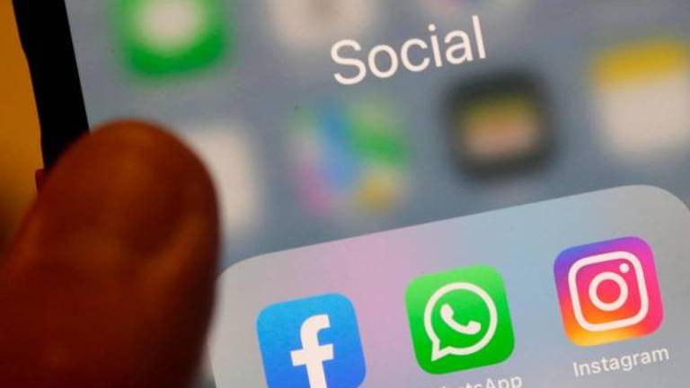 Los padres tienen que acompañar a sus hijos en su vida digital y supervisar los contenidos que consumen. Foto: Cedida