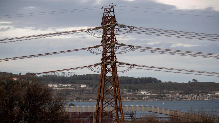Una torre eléctrica en una imagen de archivo. FOTO: EFE