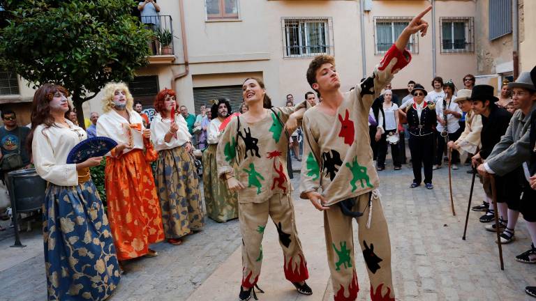 Durant una interpretació de Dames i Vells a Reus. FOTO: Pere Ferré/DT