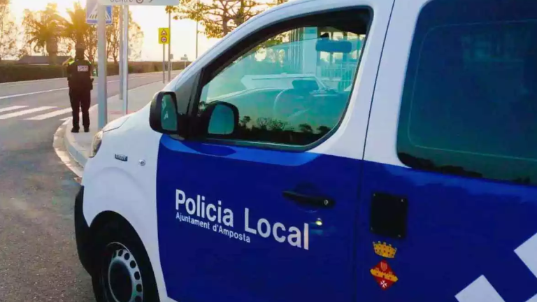 Un vehicle de la Policia Local d'Amposta. FOTO: POLICIA LOCAL D'AMPOSTA