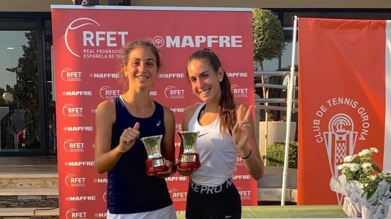 Las campeonas Martina Genís y Anna Ortiz. FOTO: Cedida