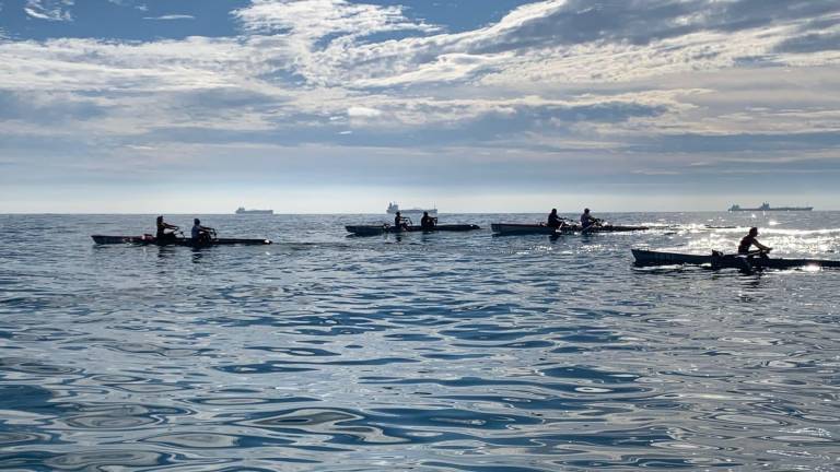 Botes del Nàutic Tarragona durante sus entrenamientos. FOTO. RCNT