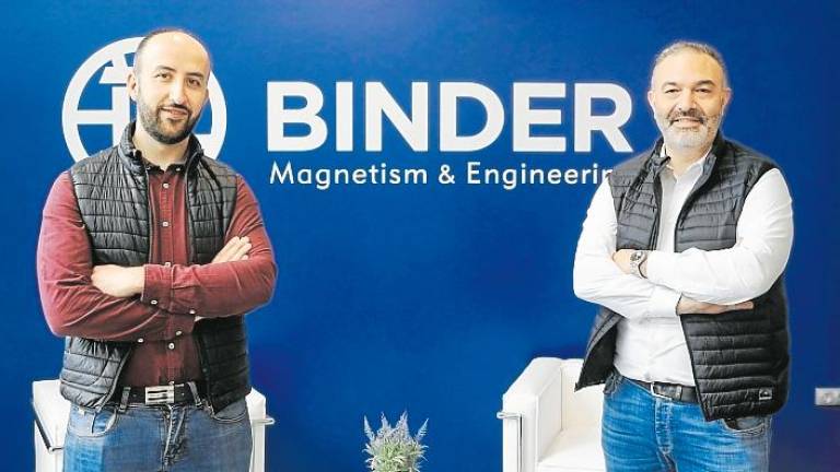 $!Enric Pijuan (izquierda), responsable comercial de Binder, y Khaled Chamari, CEO. Foto: Alba Mariné