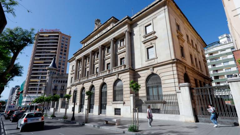 El edificio del Banco de España está cerrado desde finales del 2003. Foto: Marc Bosch