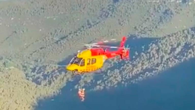 Imatge del rescat d’ahir captada d’un vídeo de Bombers de la Generalitat.