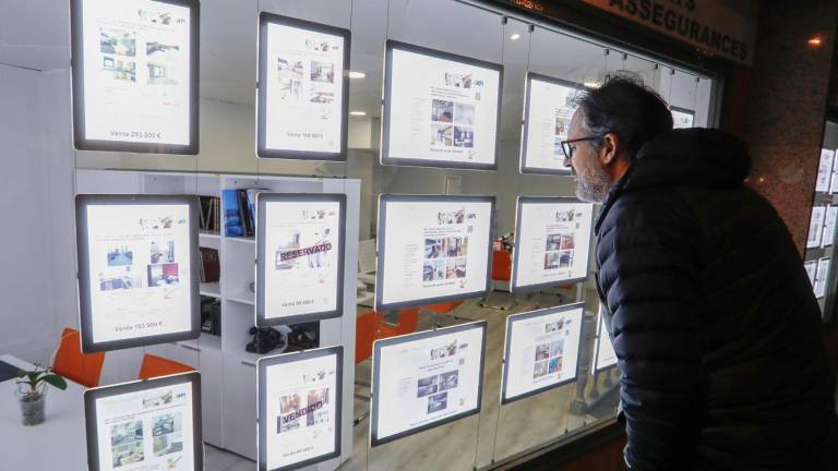 Una gran parte de los pisos provienen de la burbuja inmobiliaria. Foto: Pere Ferré/DT
