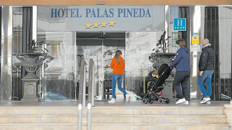 Los hoteles de La Pineda (Vila-seca) son de cuatro estrellas, cuatro estrellas superior y cinco estrellas. El estudio señala su alto grado de rentabilidad. foto: alba mariné