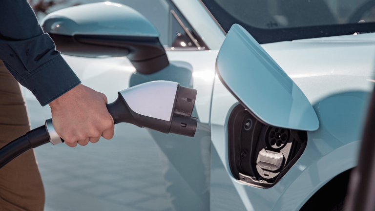Las ventas de vehículos electrificados aumentan un 4% en el mes de julio