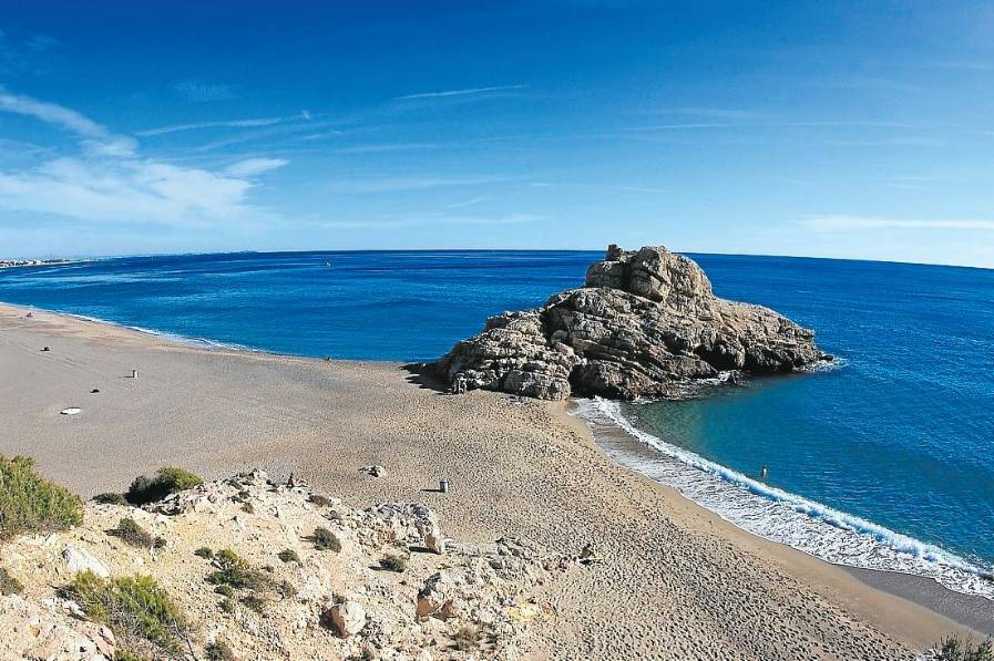 La del Torn es una de las más visitadas por los nudistas. Foto: DIPTA La del Torn es una de las más visitadas por los nudistas. Foto: DIPTA