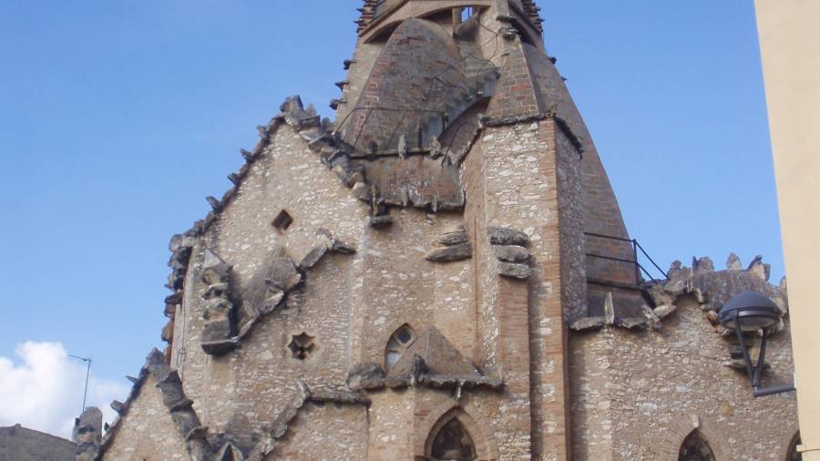 La iglesia del Sagrat Cor de Vistabella, obra de Josep Maria Jujol, es uno de los principales atractivos turísticos. FOTO: DT