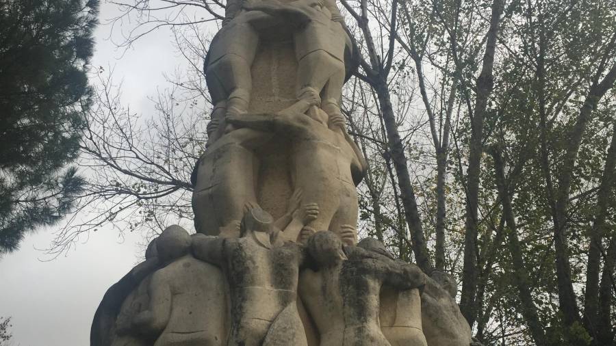 La obra es un quatre de vui de 200 toneladas.&nbsp;