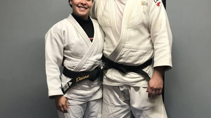La judoca de Tivissa Daine Cordero junto a su entrenador Miquel Sabaté. FOTO: cedida