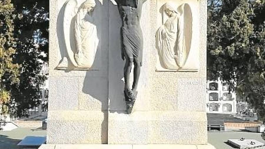 Crist de Frederic Marés al Panteó de l’industrial pelleter Francesc Clols.