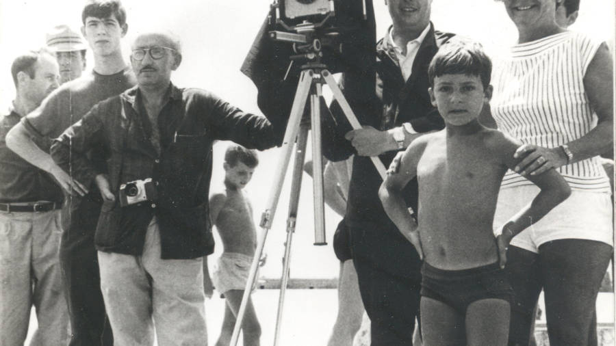 Ramon Segú (con las manos en el trípode), la segunda generación.&nbsp;Foto: Arxiu Chinchilla
